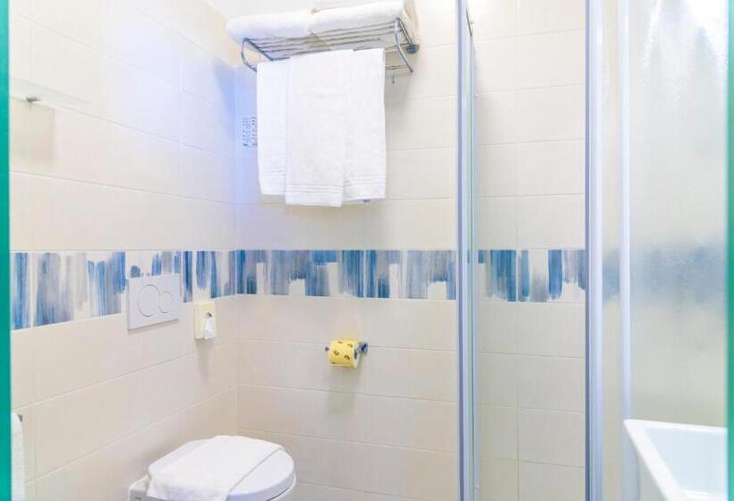 스탠다드 발코니 룸 측면 바다 전망, Montecristo