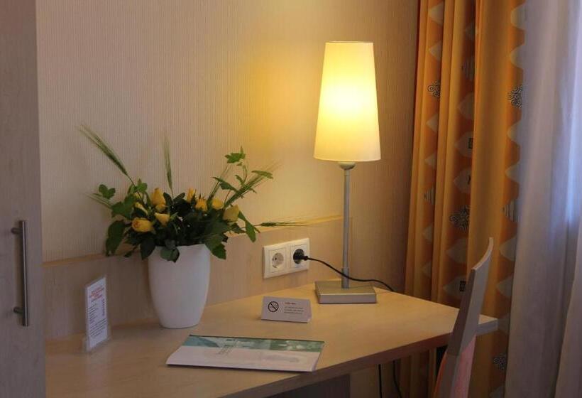 חדר קומפורט יחיד, Petzengarten