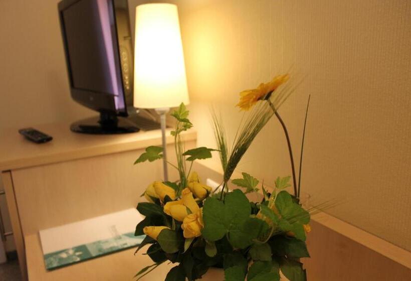 חדר סטנדרט יחיד, Petzengarten