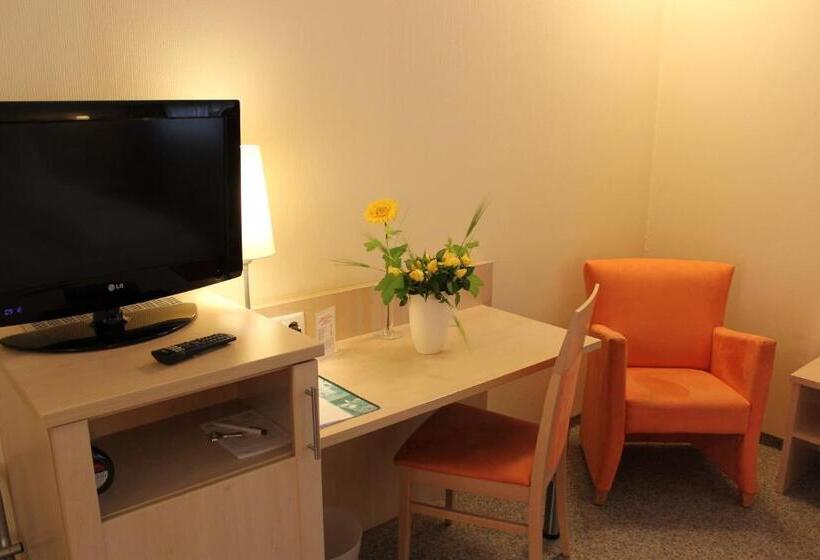 חדר סטנדרט יחיד, Petzengarten