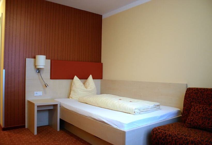 חדר קומפורט יחיד, Petzengarten