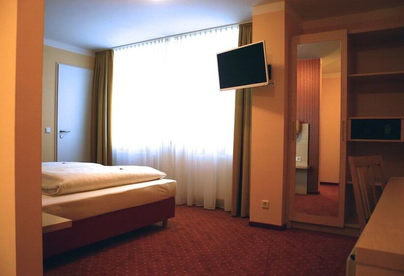 חדר קומפורט יחיד, Petzengarten