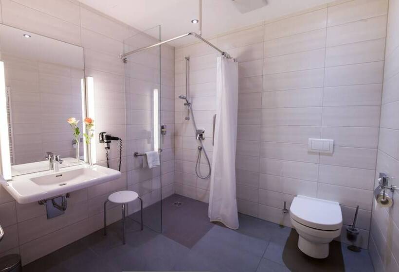 חדר סטנדרט, Petzengarten