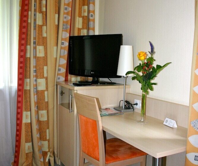 חדר סטנדרט, Petzengarten