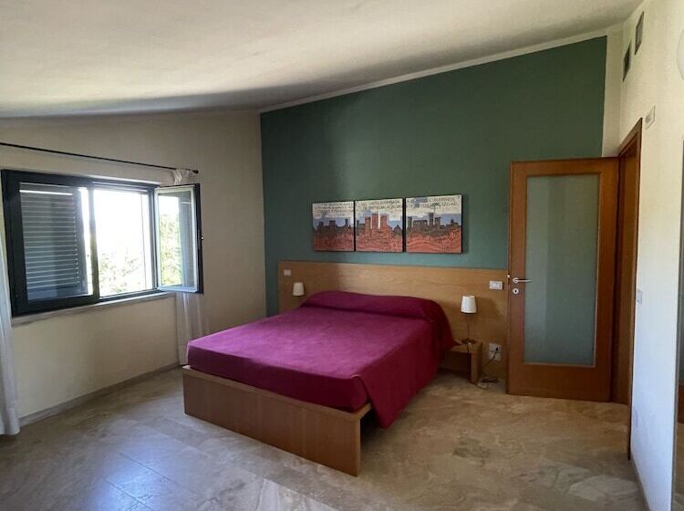 חדר משפחתי, Poggio Bertino