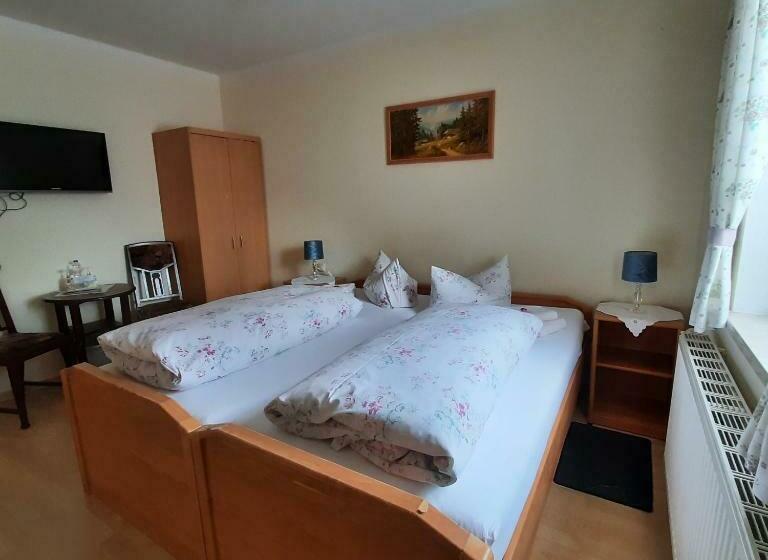 Номер Стандарт, Regenbogenhof Rudelswalde