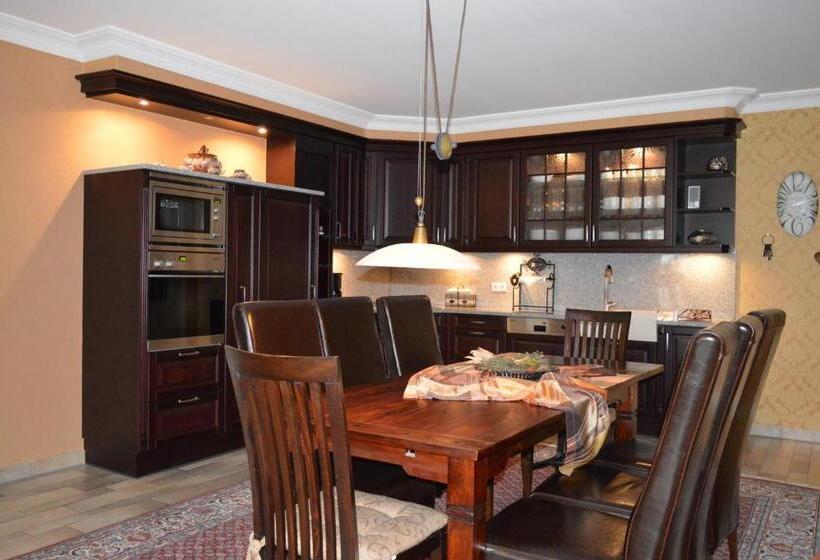 شقة غرفة واحدة, Restaurant Gerwing Wulf