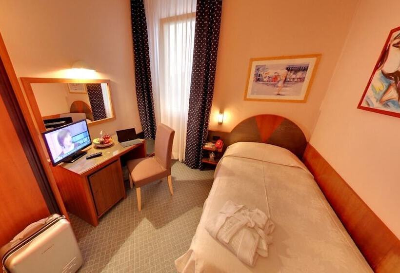 标准单人间, Rosa