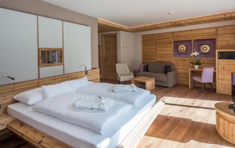 סוויטת ג'וניור, Weiher Green Lake