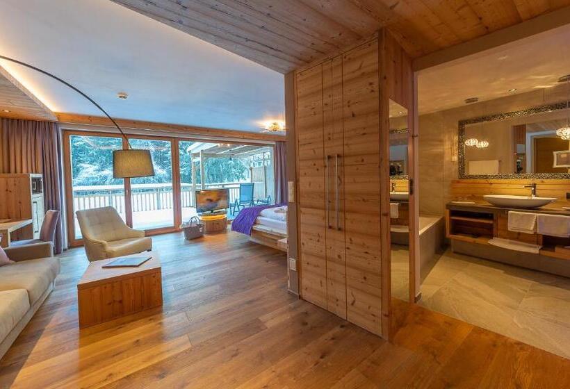 סוויטת ג'וניור, Weiher Green Lake