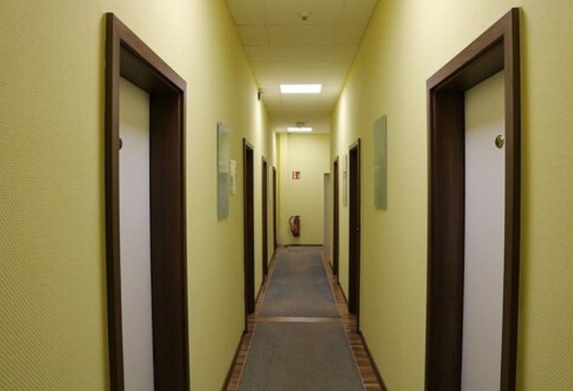 Номер Стандарт Индивидуальный, Zur Rebe