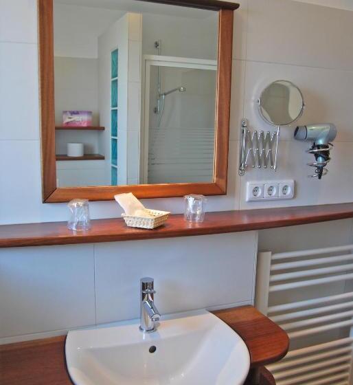 Номер Стандарт с Балконом, Wohlfühlhotel Hörn Van Diek Garni Mit Schwimmbad
