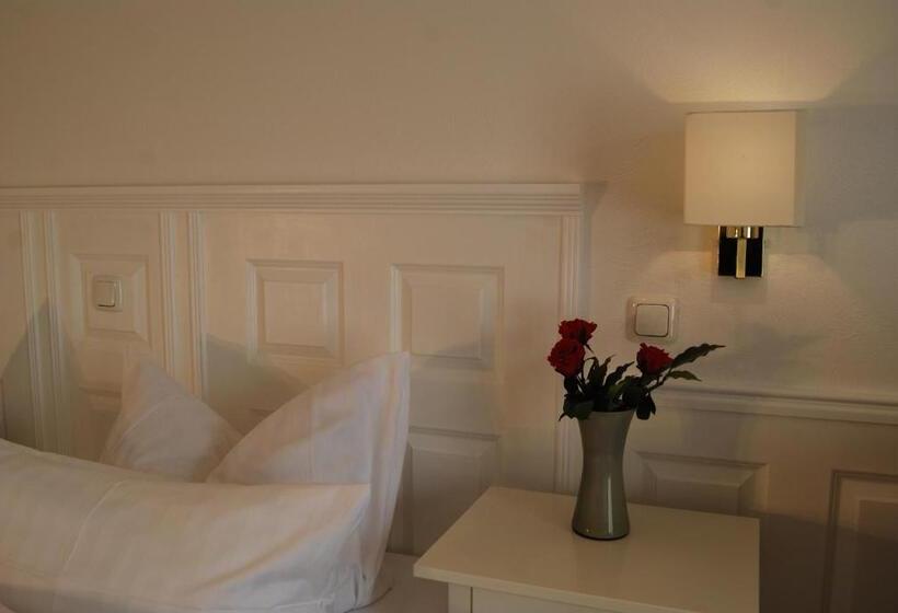 غرفة قياسية مزوَّدة بشُرفة, Wohlfühlhotel Hörn Van Diek Garni Mit Schwimmbad