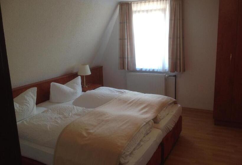 חדר סטנדרט לשלושה, Pension Altstadt Garni