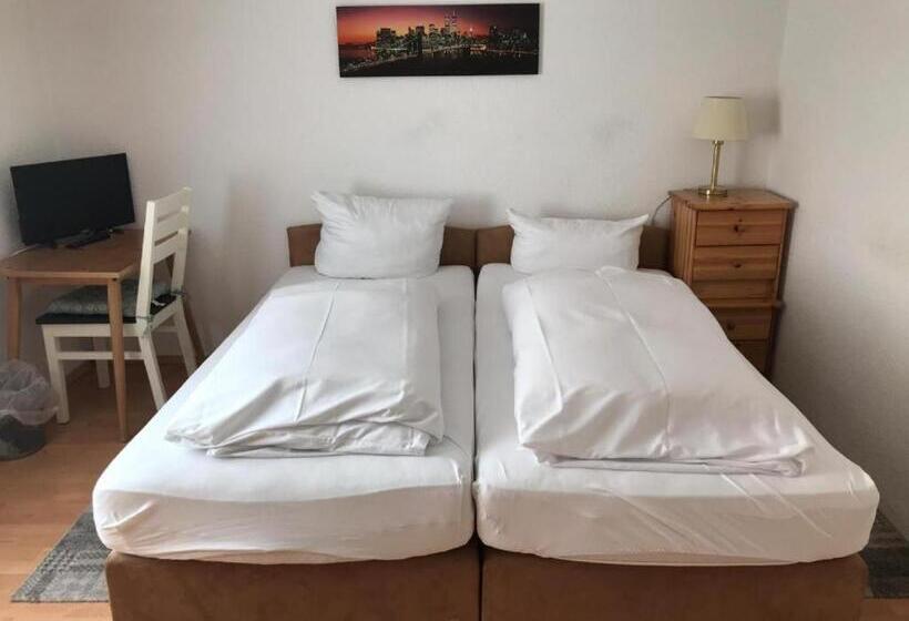 דירת שני חדרים, Pension Altstadt Garni