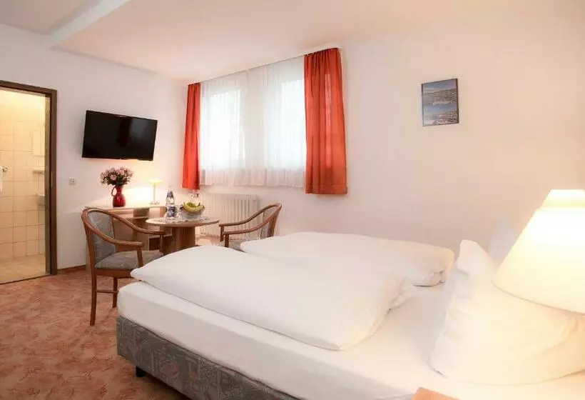 اتاق استاندارد با چشم‌انداز کوهستان, Berghotel Glockenberg
