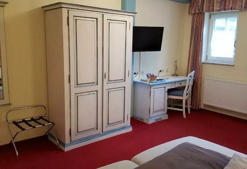 Standard-huone, Cross Country Hotel Hirsch
