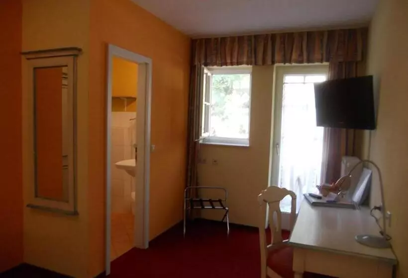 Standard-huone, Cross Country Hotel Hirsch
