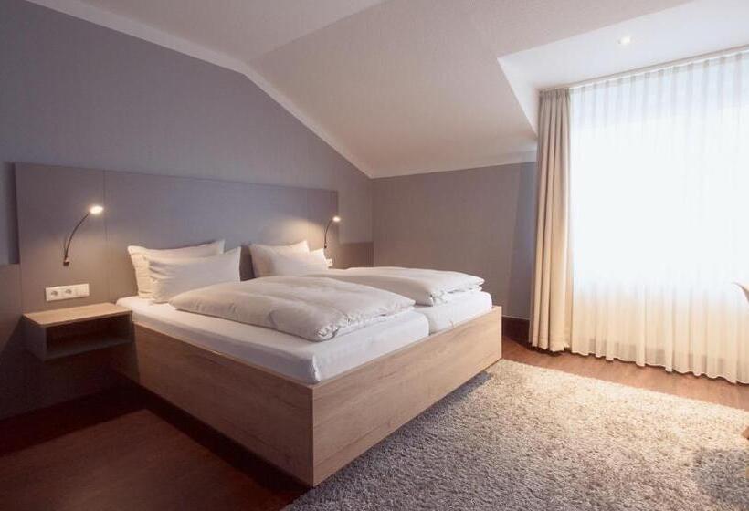 古典房间, Am Berghang