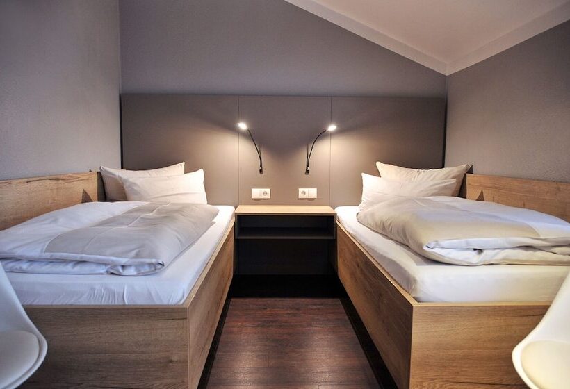 古典房间, Am Berghang