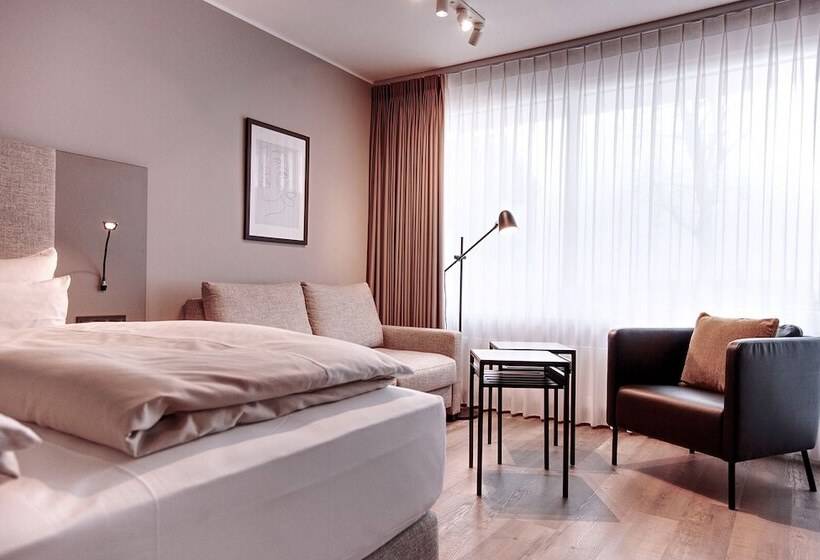 舒适型房间, Am Berghang