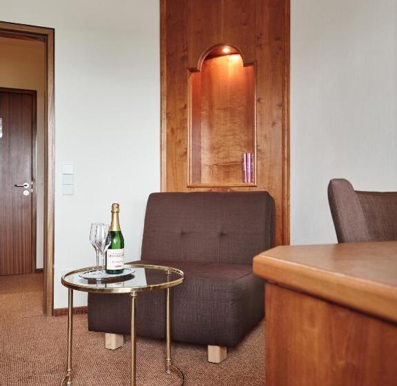 スーペリアシングルルーム, Badhotel Restaurant Stauferland