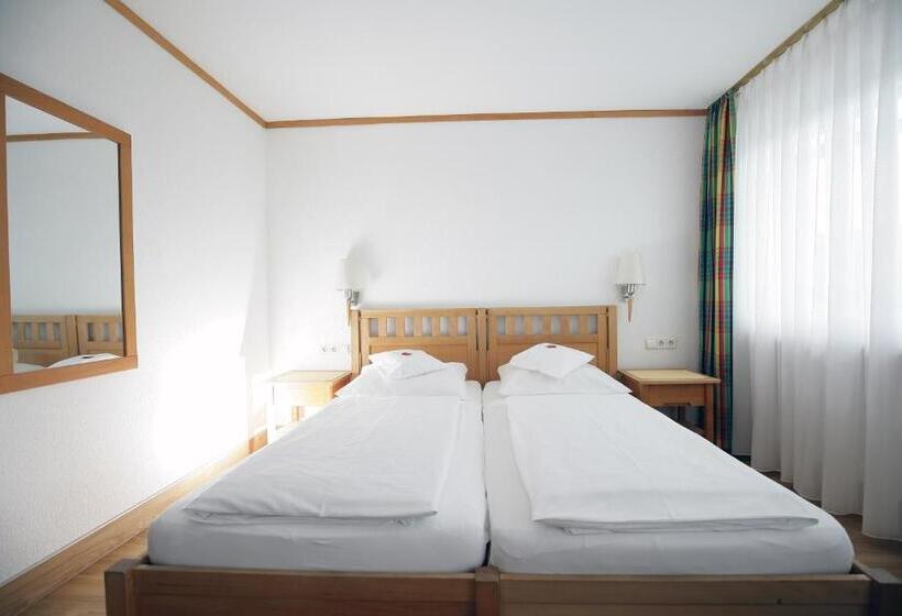 コンフォートルーム, Badhotel Restaurant Stauferland