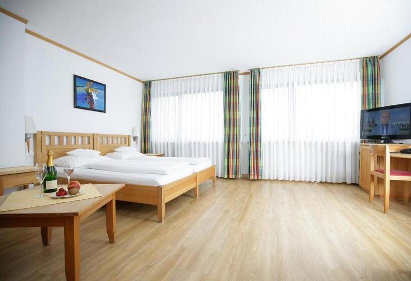 コンフォートルーム, Badhotel Restaurant Stauferland