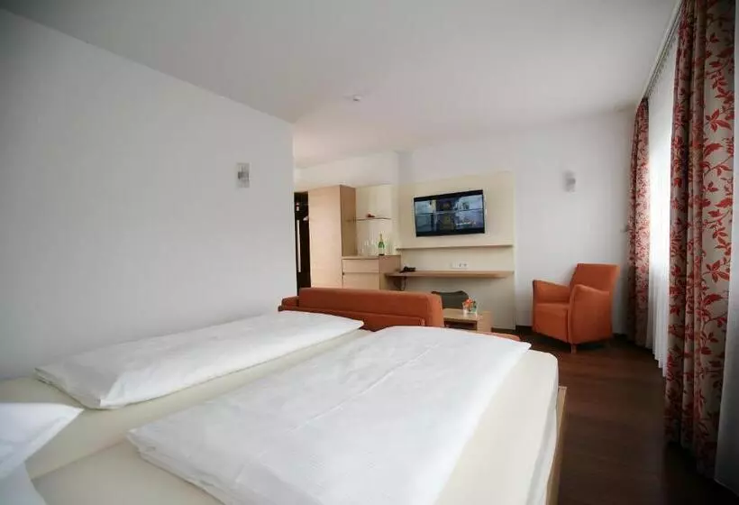 コンフォートルーム, Badhotel Restaurant Stauferland