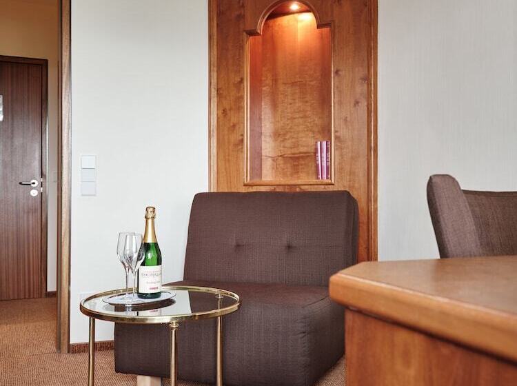 수피리어 룸, Badhotel Restaurant Stauferland