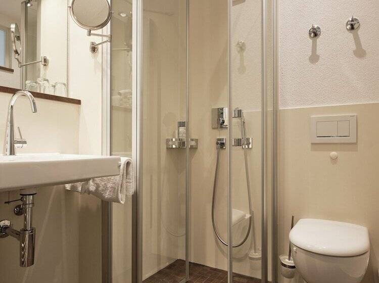 スタンダードトリプルルーム, Badhotel Restaurant Stauferland