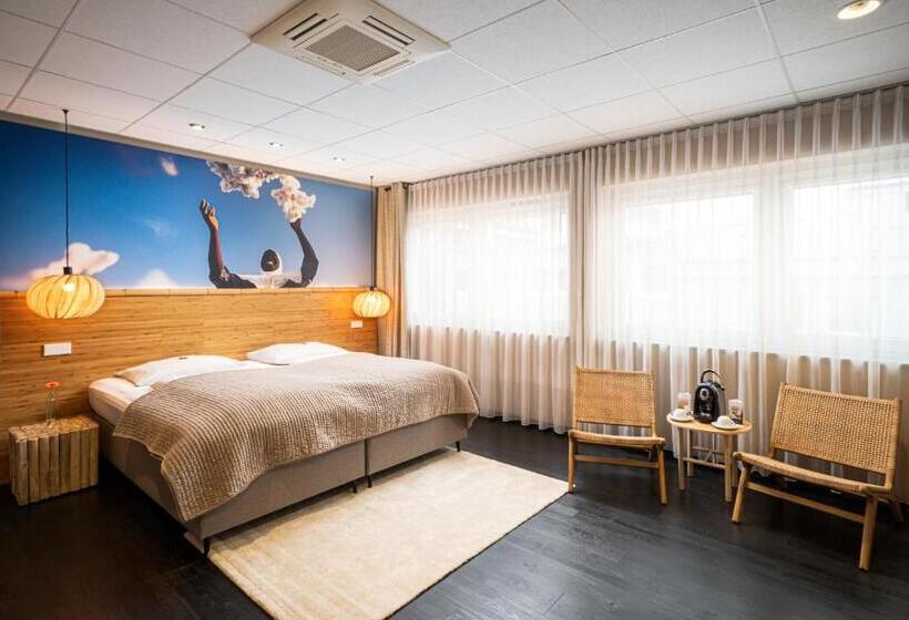 스탠다드 룸, Food