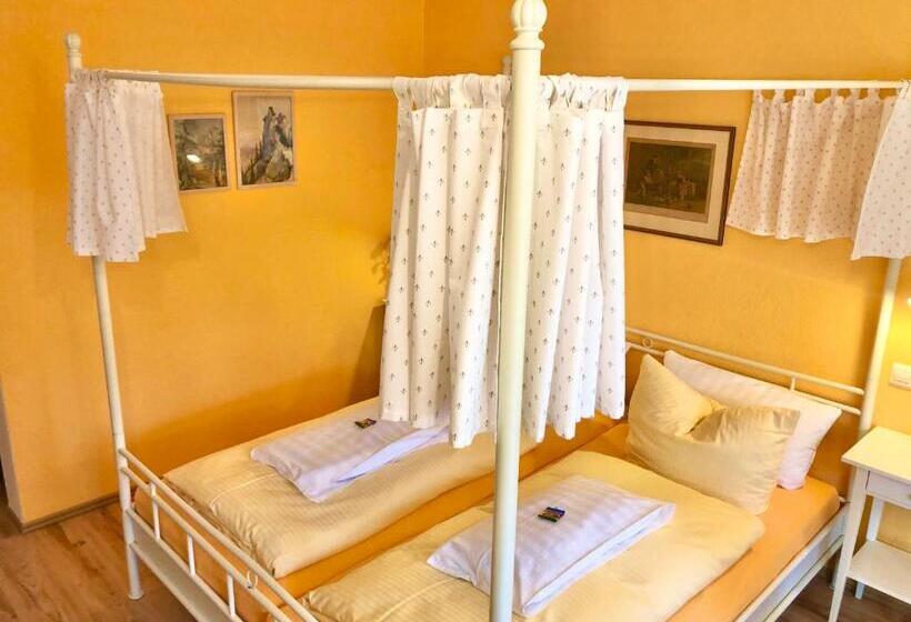 Quarto Superior com Sacada, Haus Am Kurpark