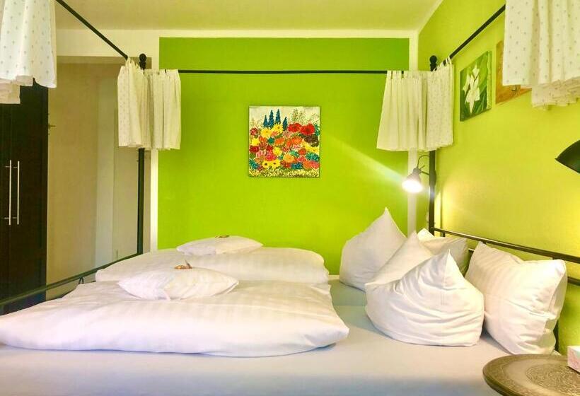 Quarto Superior com Sacada, Haus Am Kurpark