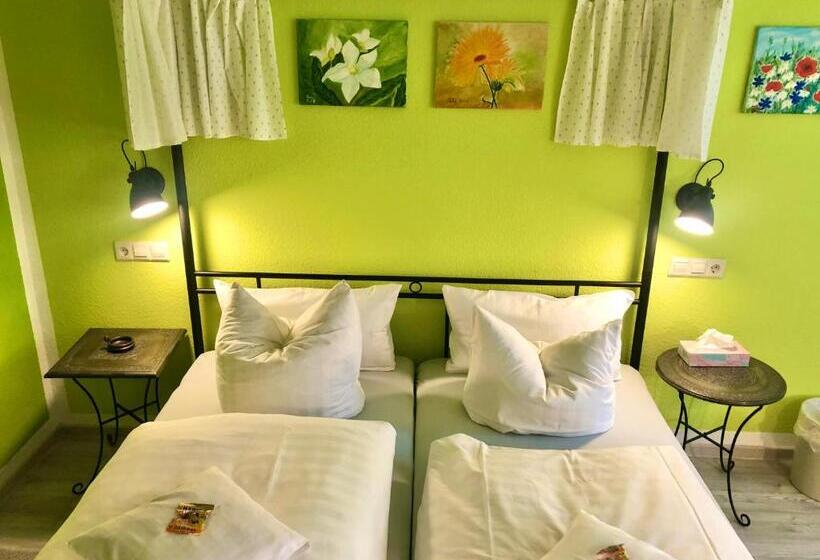 Quarto Superior com Sacada, Haus Am Kurpark