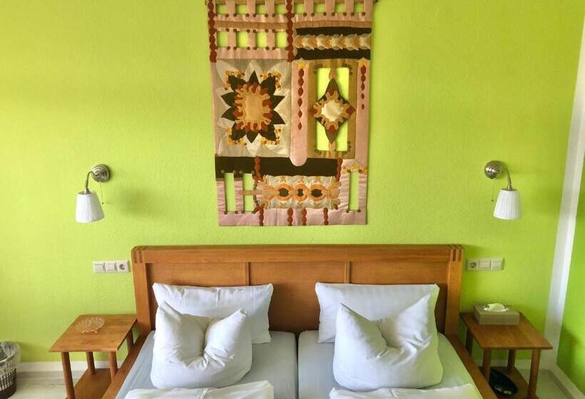 Quarto Superior com Sacada, Haus Am Kurpark