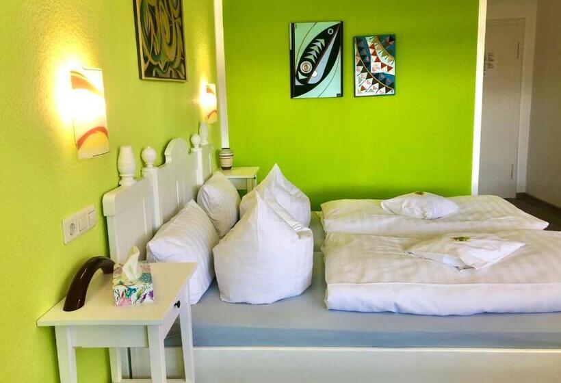 Quarto Superior com Sacada, Haus Am Kurpark