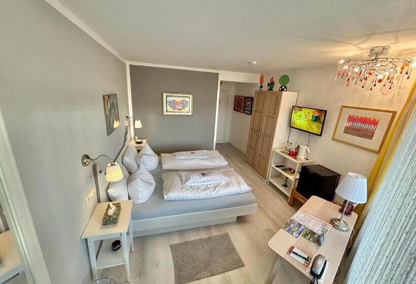 Quarto Superior com Sacada, Haus Am Kurpark