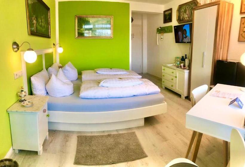 Quarto Superior com Sacada, Haus Am Kurpark