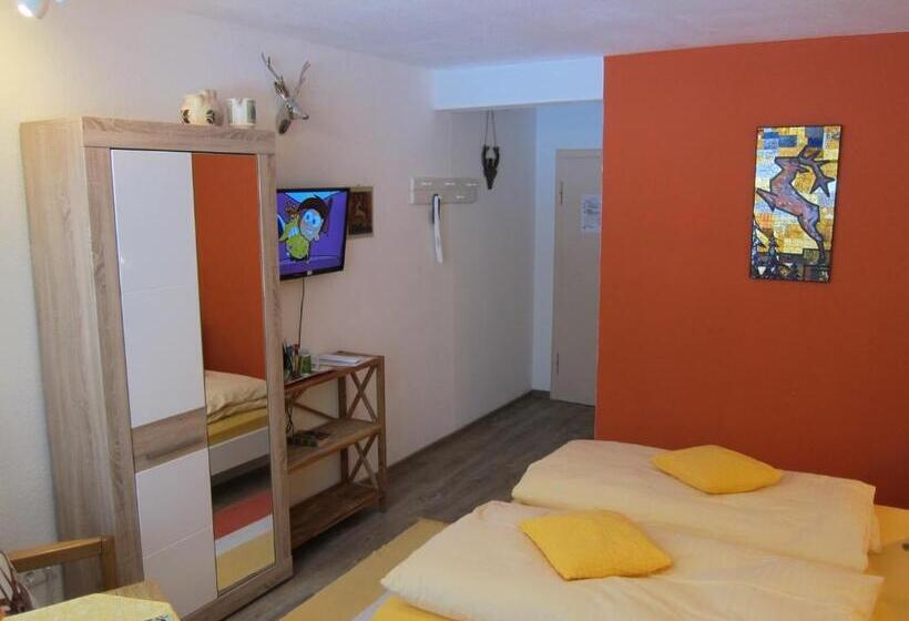 Quarto Superior com Sacada, Haus Am Kurpark