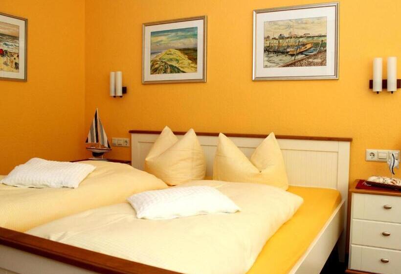 Quarto Superior com Sacada, Haus Am Kurpark