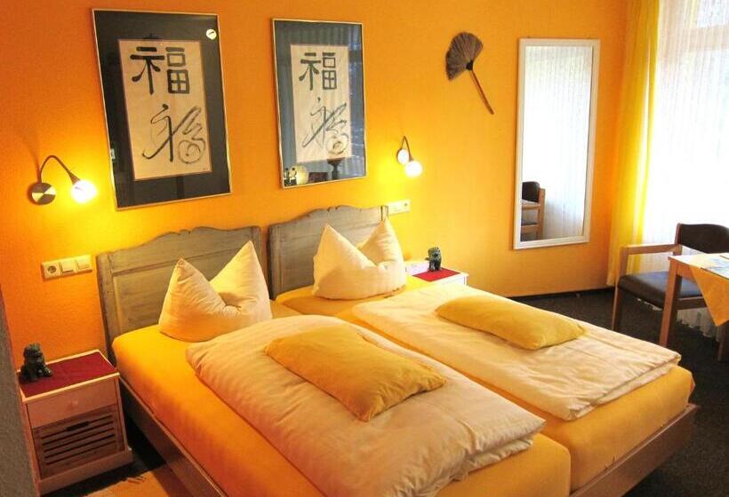 Quarto Superior com Sacada, Haus Am Kurpark