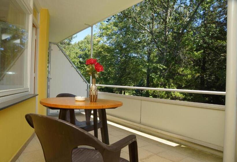 Quarto Superior com Sacada, Haus Am Kurpark