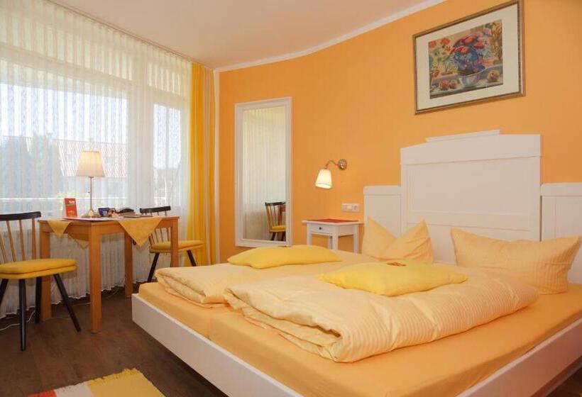 Quarto Superior com Sacada, Haus Am Kurpark