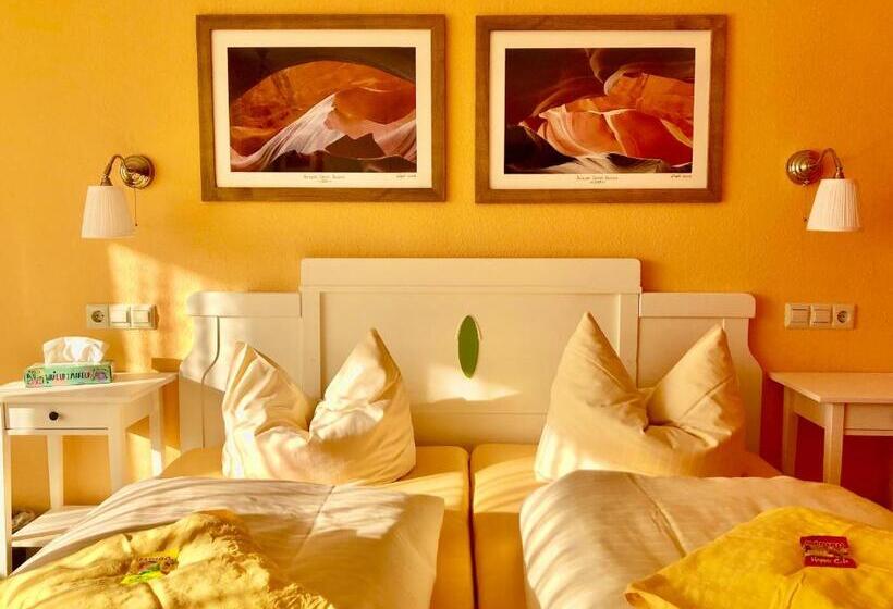 Quarto Superior com Sacada, Haus Am Kurpark