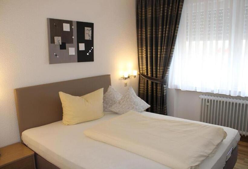 标准单人间, Haus Christa