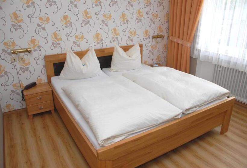 标准间, Haus Christa