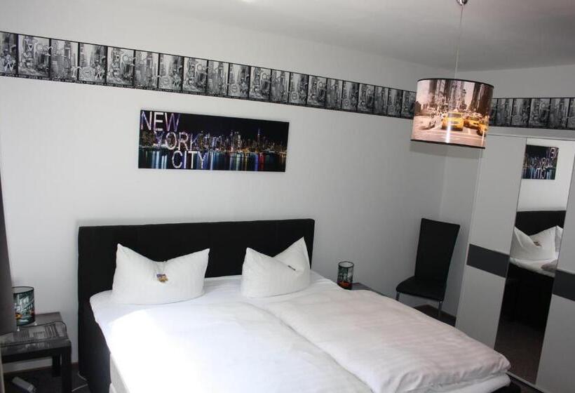 标准间, Haus Hubertus