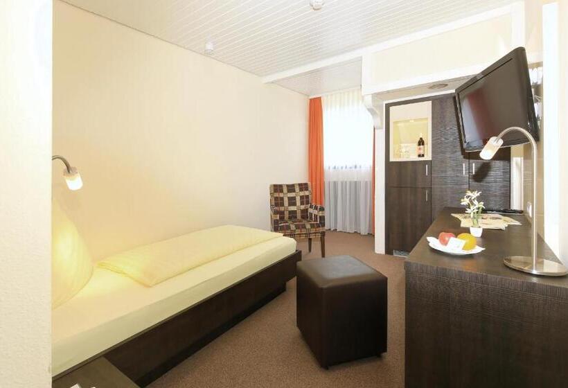 غرفة قياسية فردية, Hirschen