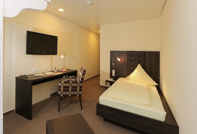 غرفة قياسية فردية, Hirschen